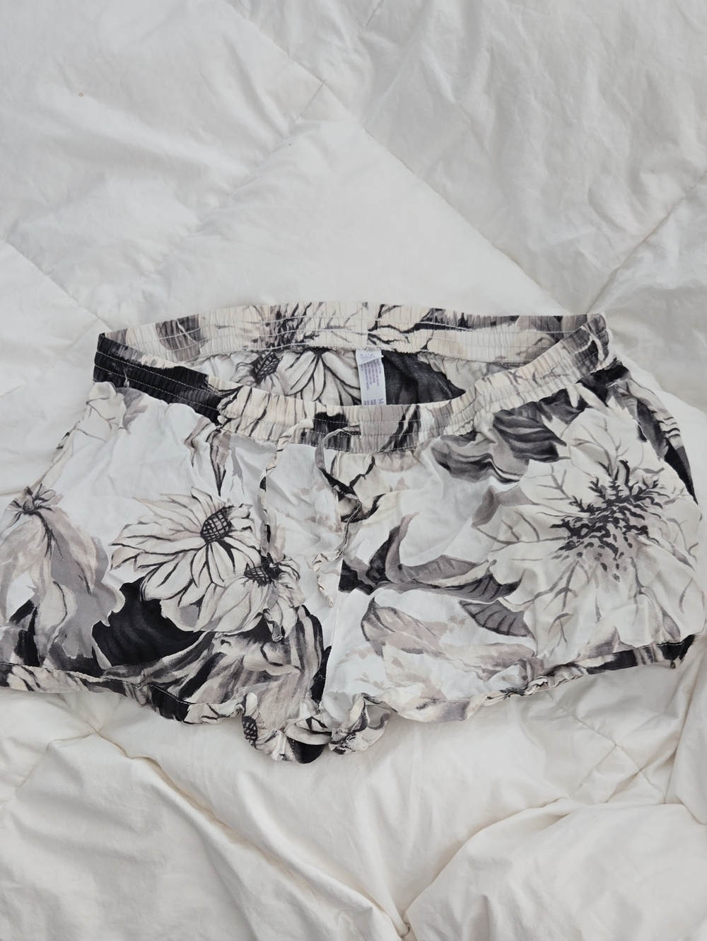 stars above Black & White Floral Athletic Shorts